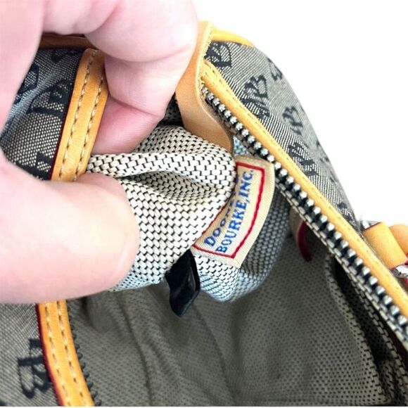 Vintage Dooney & Bourke Signature DB Shoulder Bag - Picture 6 of 10